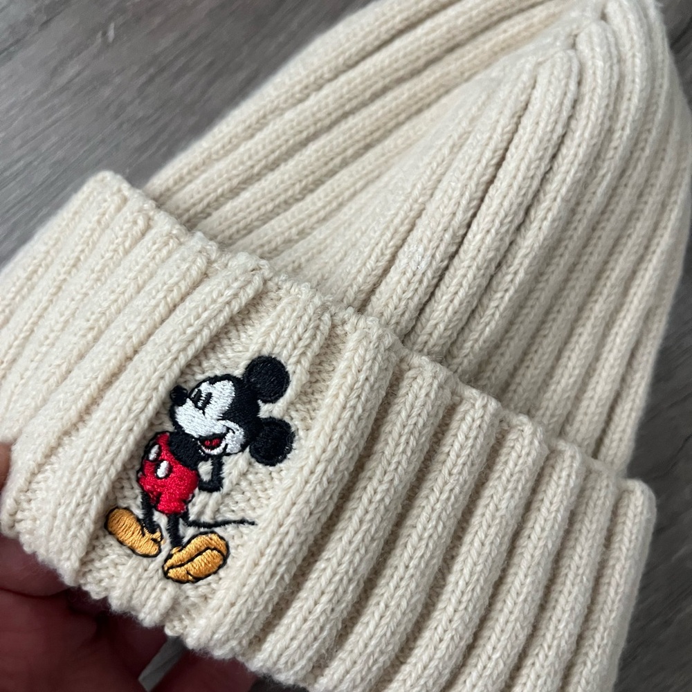 Cream Knit Baby Beanie with Embroidered Mickey Mouse